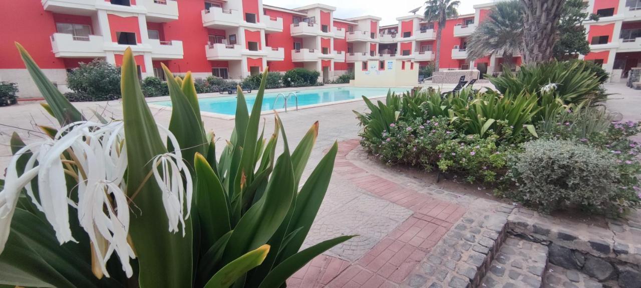 Sal Service Red Moradias Residence With Pool Santa Maria Kültér fotó