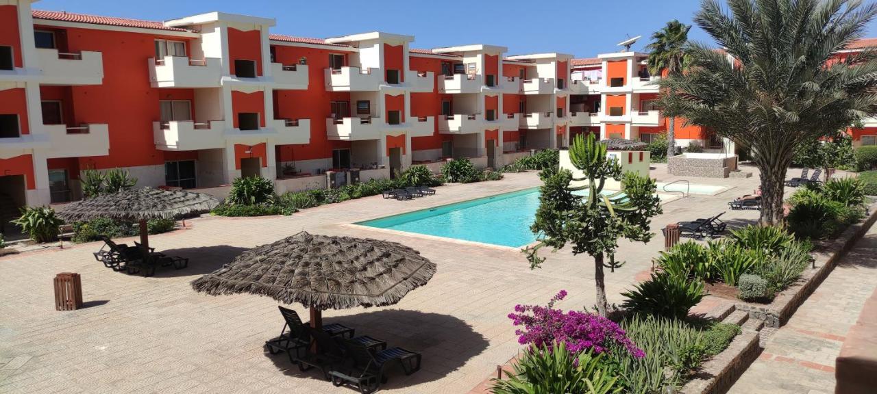 Sal Service Red Moradias Residence With Pool Santa Maria Kültér fotó